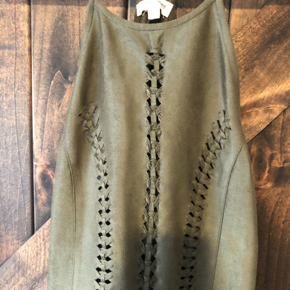 Tank Top - Picture 3 of 4